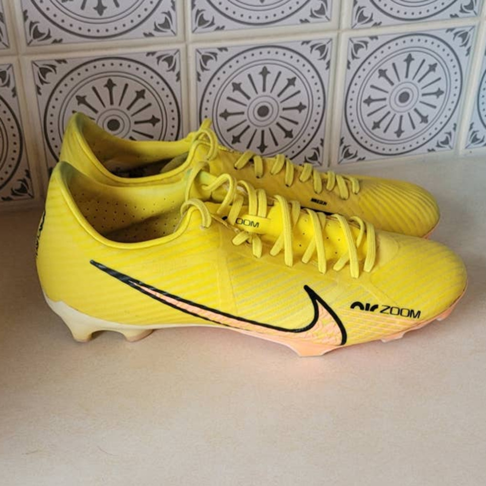 Nike Mercurial Zoom Vapor 15 Academy FG Soccer Cleats Men's Size 7